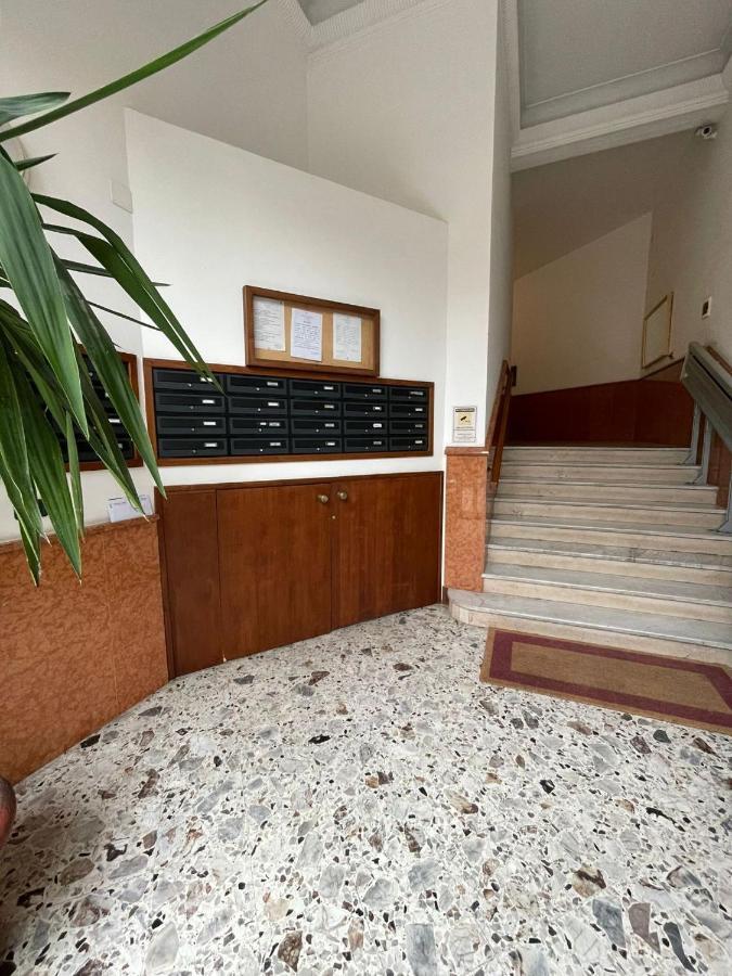 Starhost - Casa Giulia Apartment Salerno Bagian luar foto